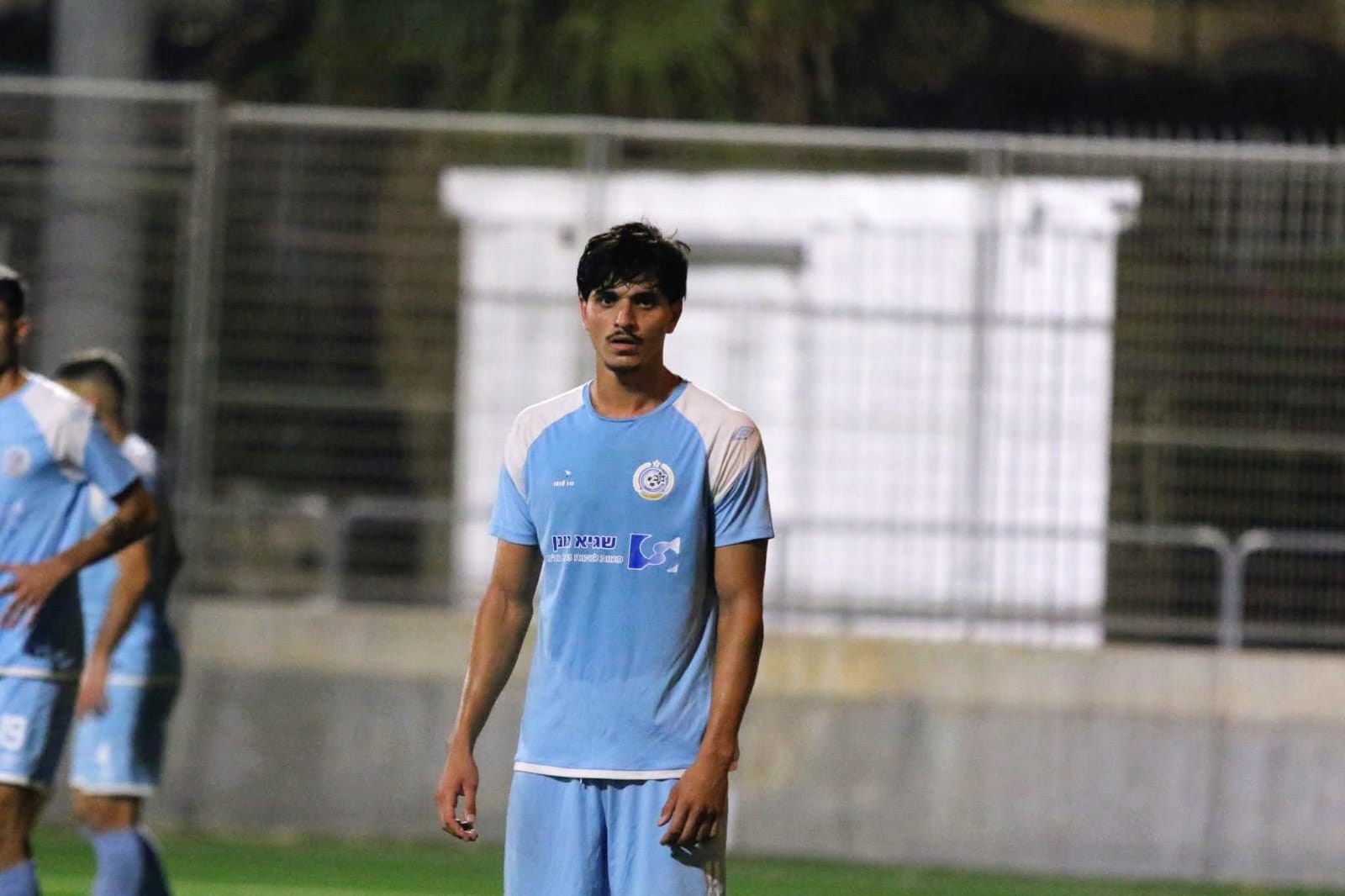 מקומו בליגות גבוהות יותר. חלף (דאפר מחאמיד)